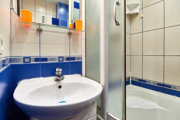 Home Hotel ул.Хорива, 50 13